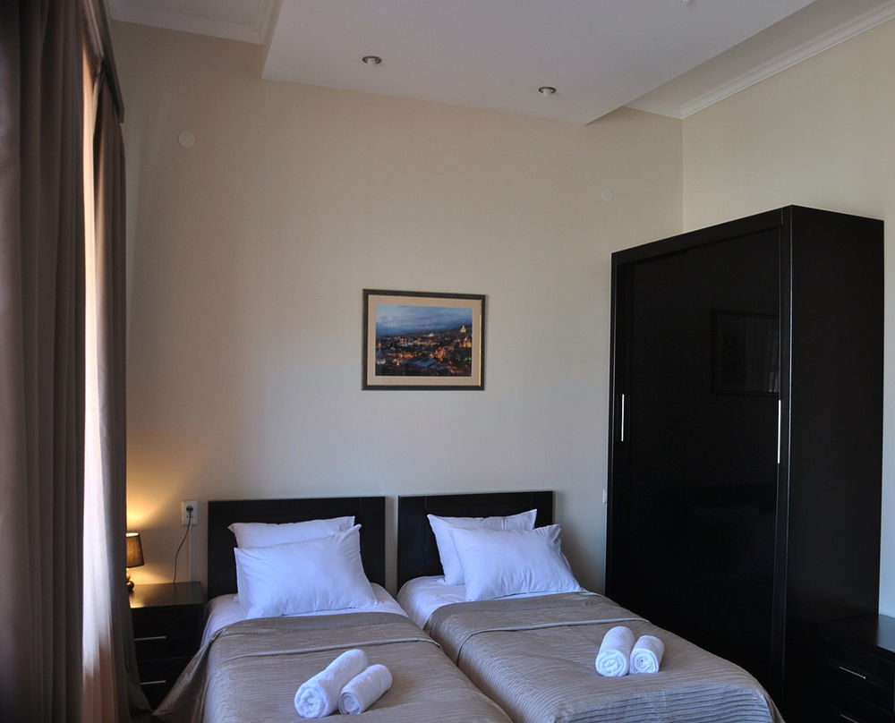 Gold Star Hotel Tbilisi Ngoại thất bức ảnh